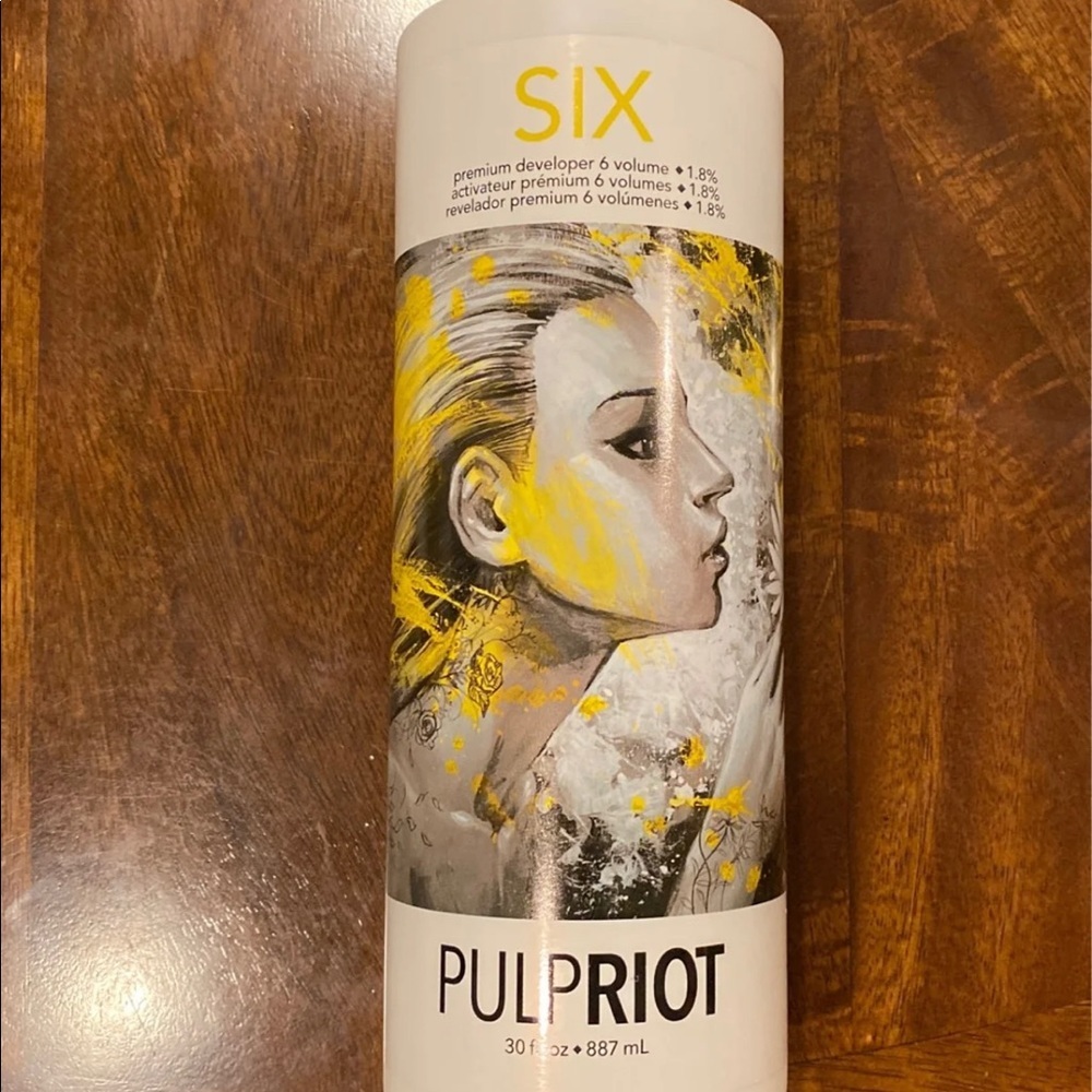 Pulp Riot 6 Volume Premium Developer. 33.8 oz